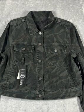 NWT Liverpool camo jean jacket